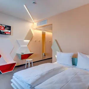 3* ホテル Meininger Hauptbahnhof